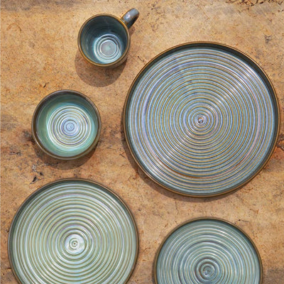 How Many Plates Does a Restaurant Need? The Real Math